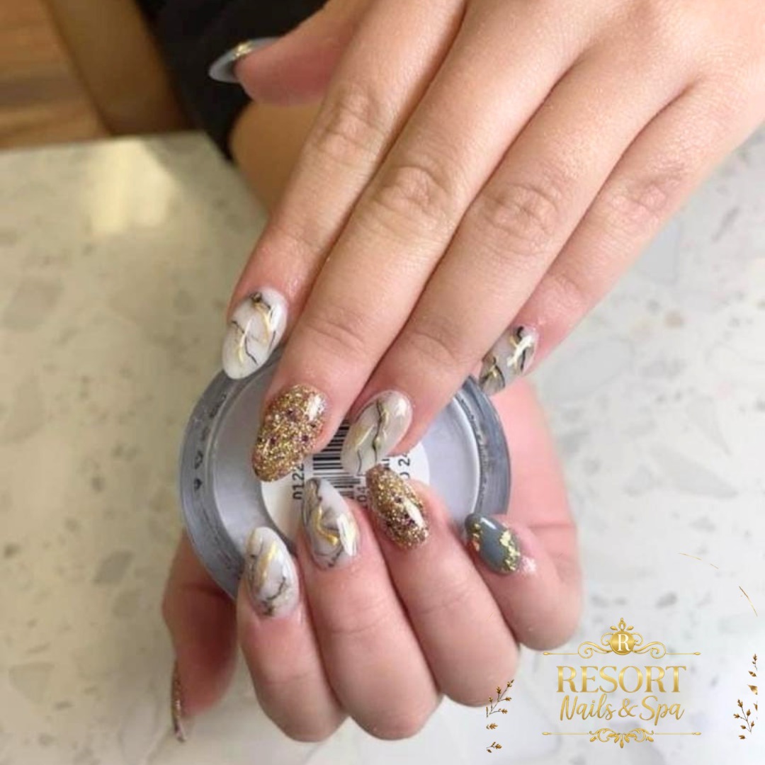 Resort Nails & Spa